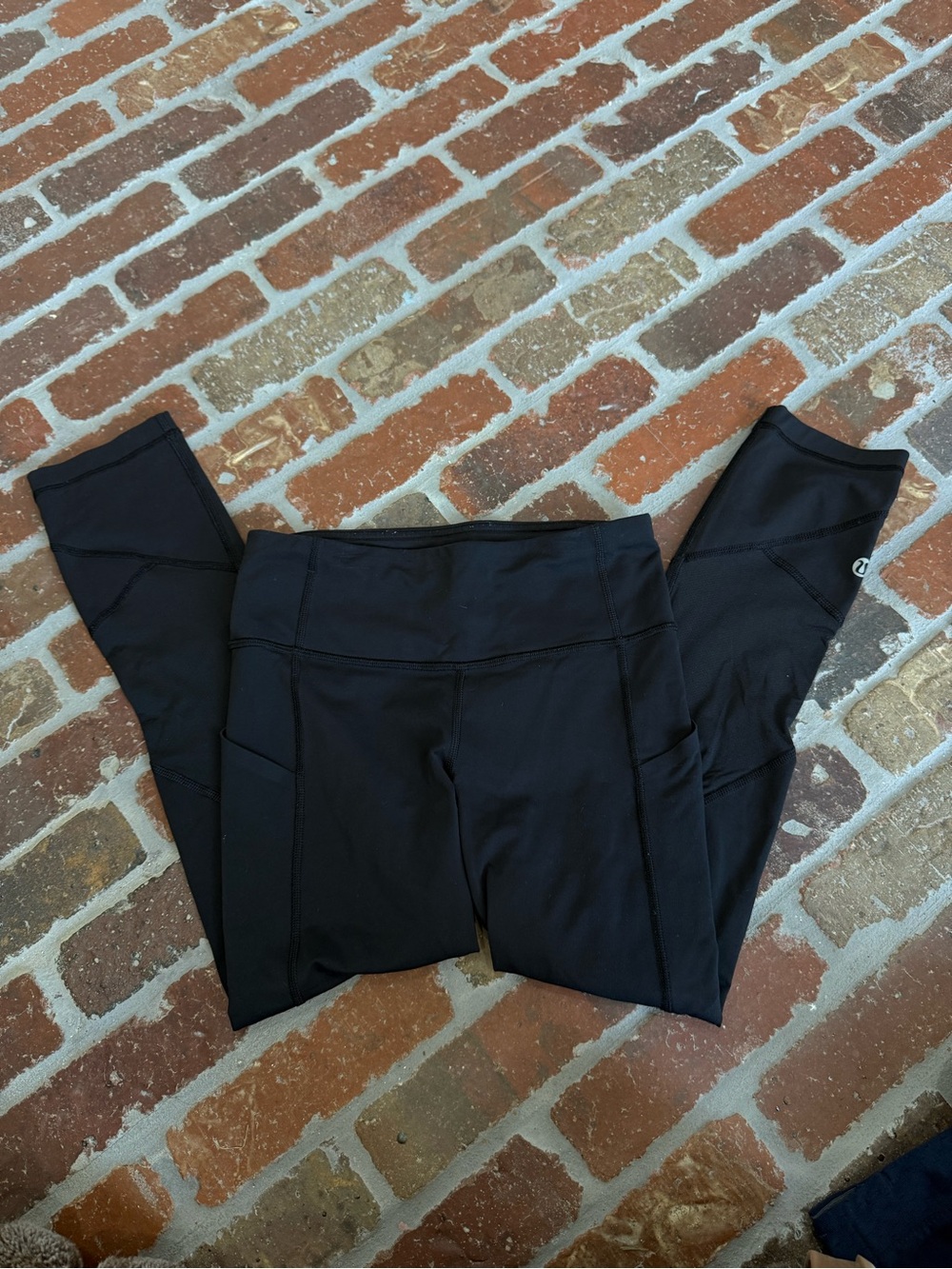 lululemon athletica Black Women’s Capris with Side Pocket